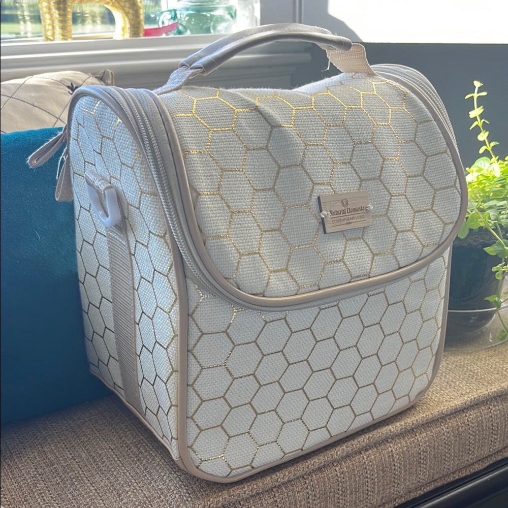 Lunch box